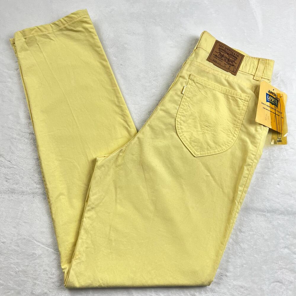 Levi’s Vintage women’s Juniors Yellow baggy Fit Pants High rise NWT 1984 size 27